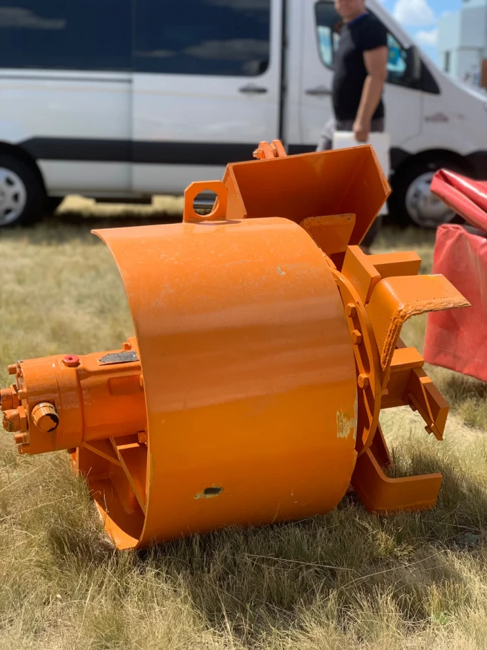 Canal cleaner OKN-05 (based on the BELARUS 1221 tractor). #5