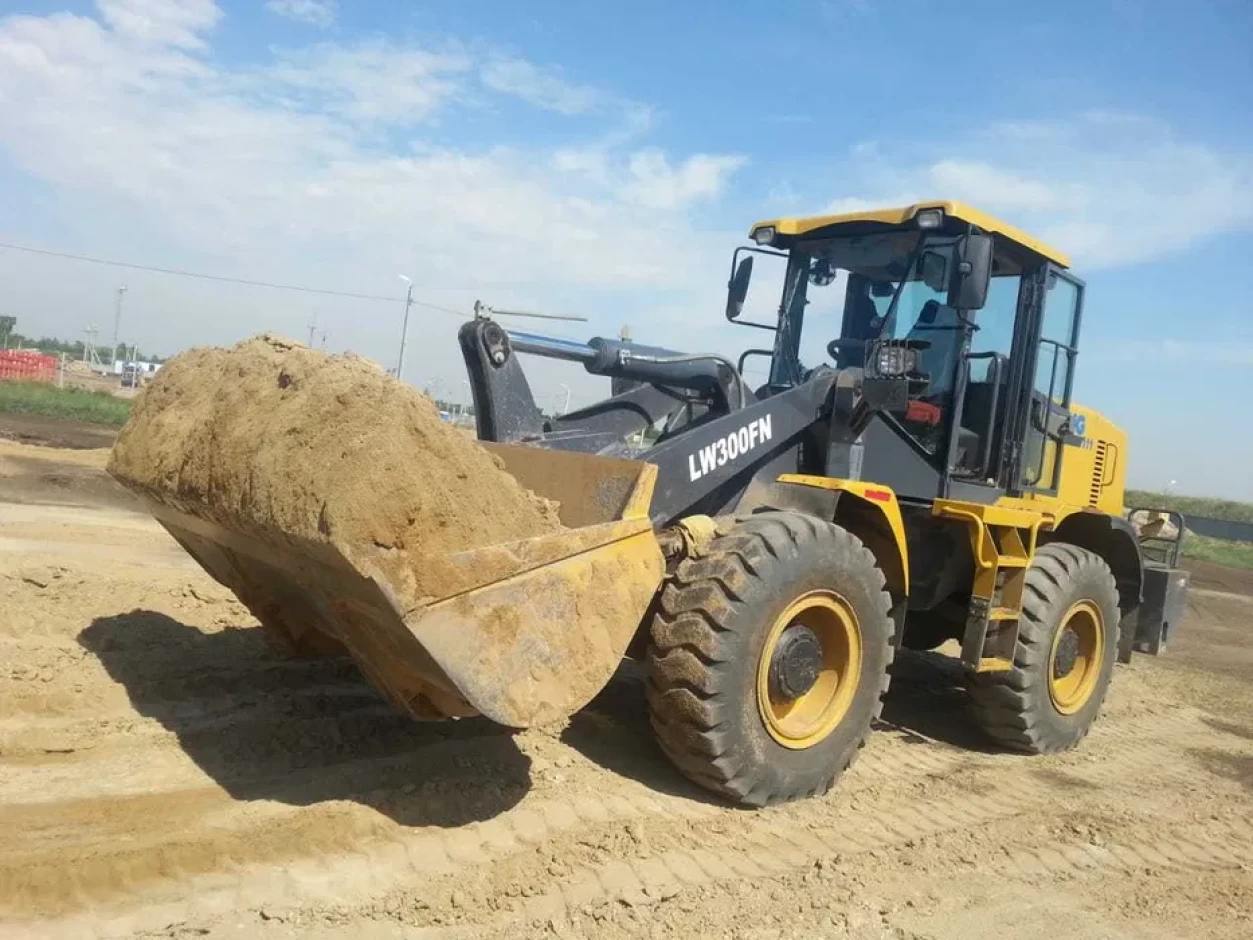 Услуги/аренда фронтального погрузчика 3 тн, 2 м3 #4