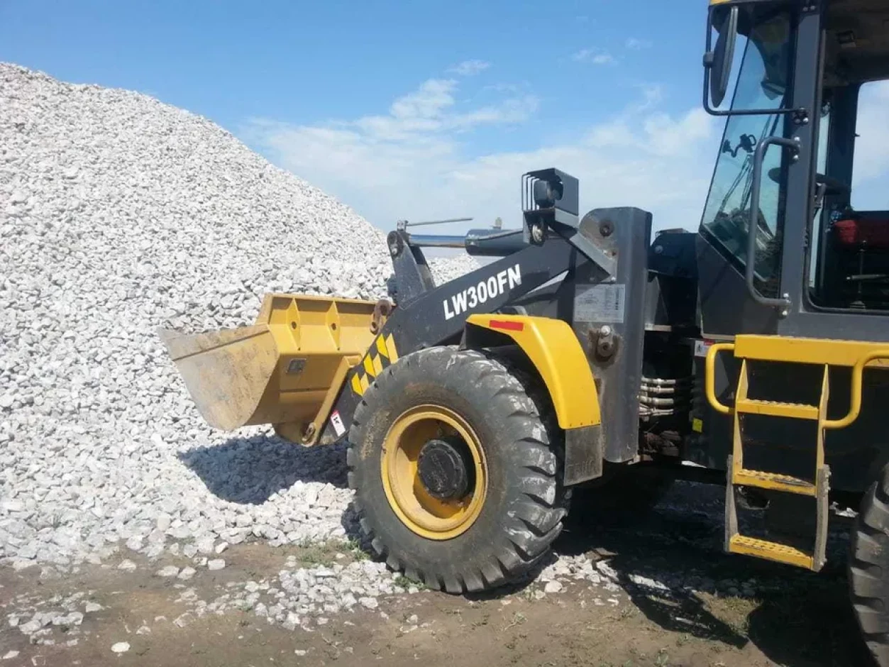 Услуги/аренда фронтального погрузчика 3 тн, 2 м3 #3