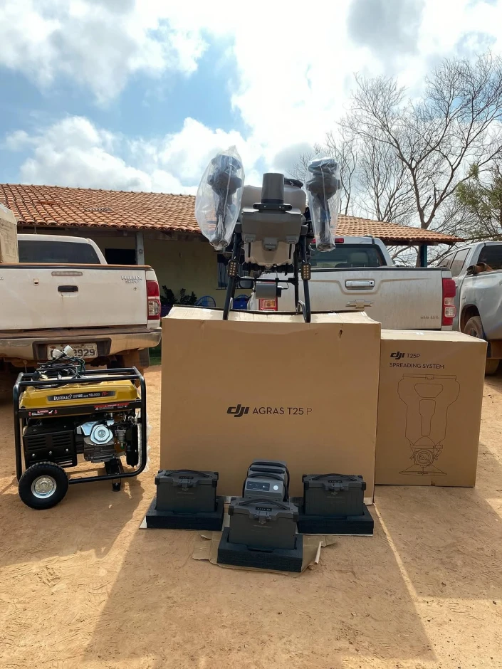 DJI Agras T25P Agricultural Sprayer Drone. #1