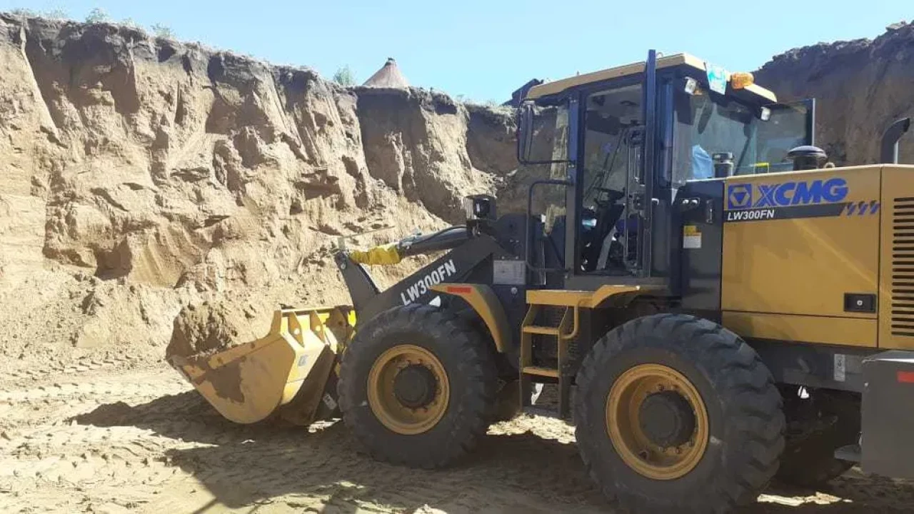 Услуги/аренда фронтального погрузчика 3 тн, 2 м3 #8