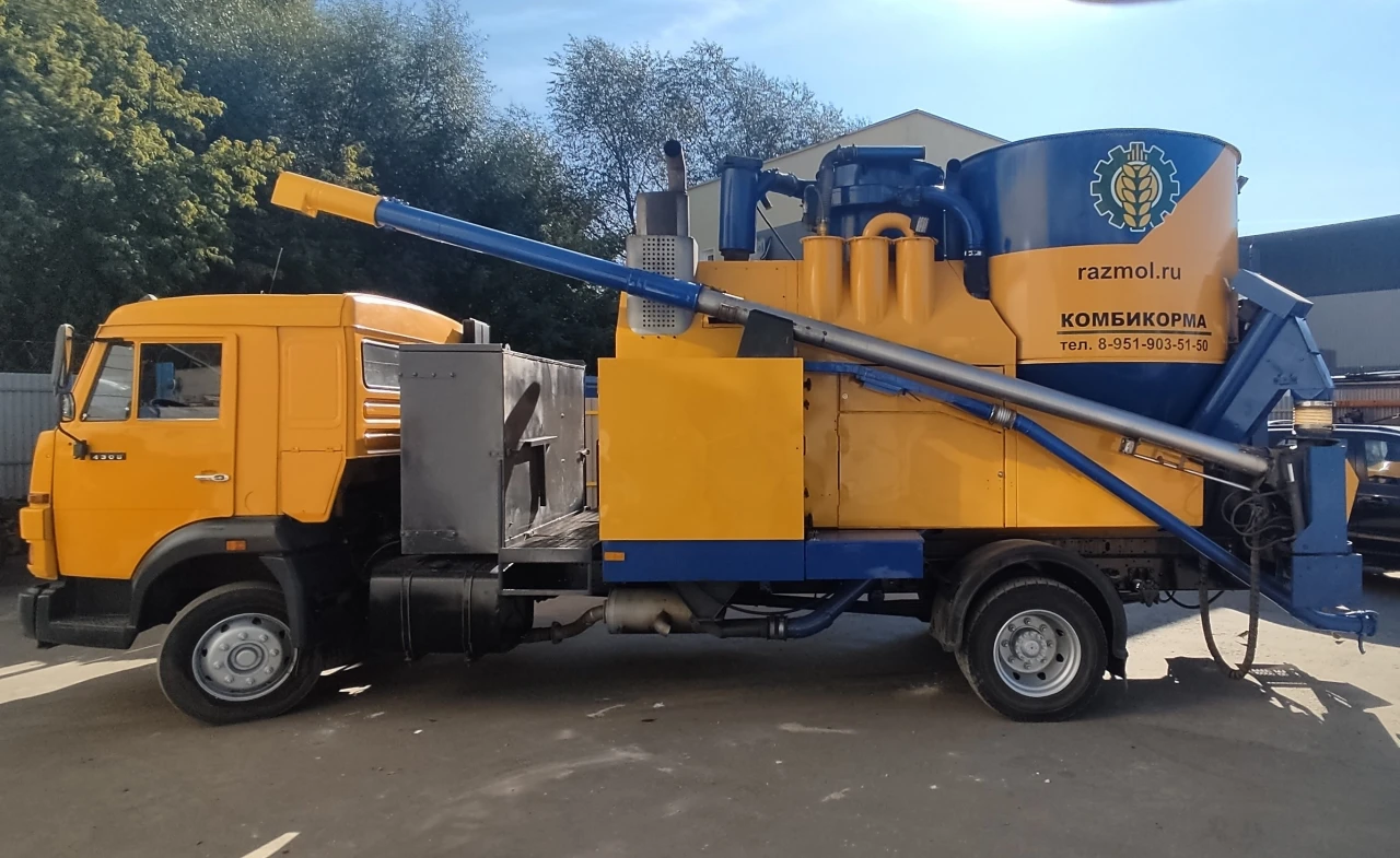 Buschoff AFM 998 mobile feed mill. #1