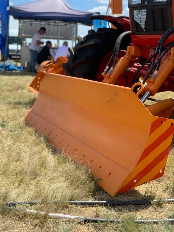 Canal cleaner OKN-05 (based on the BELARUS 1221 tractor). #7